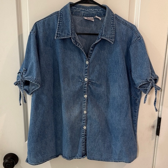 Carolina Blues 100% cotton button up blouse - Picture 1 of 5